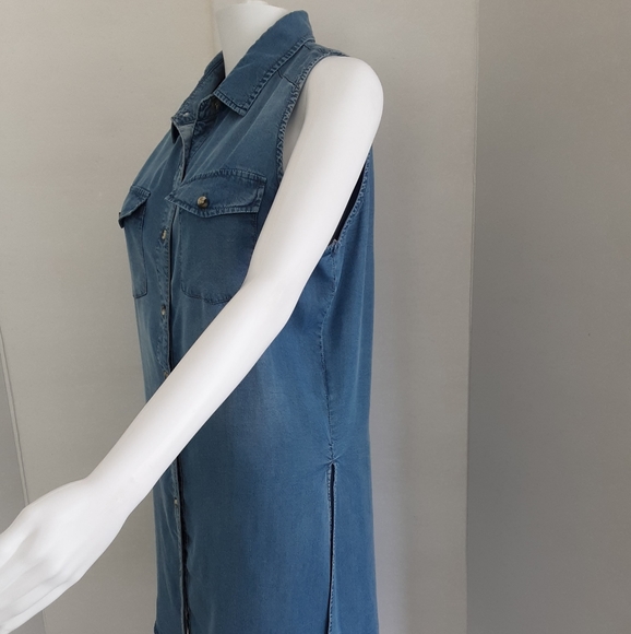 YOUNG + HEARTS SLEEVELESS CHAMBRAY SHIRT SZ L - Picture 3 of 9